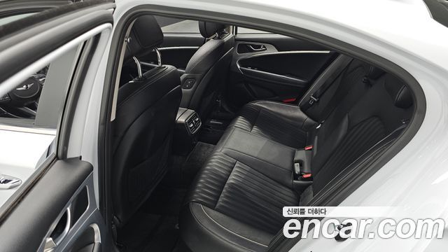 Genesis G70 2018 — photo 12