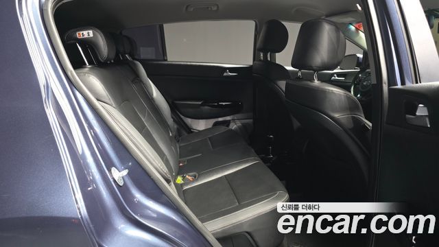 Kia Sportage 2016 — photo 12