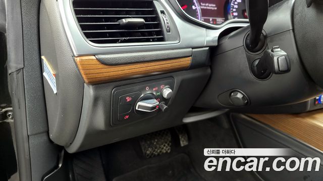 Audi A7 2016 — photo 16