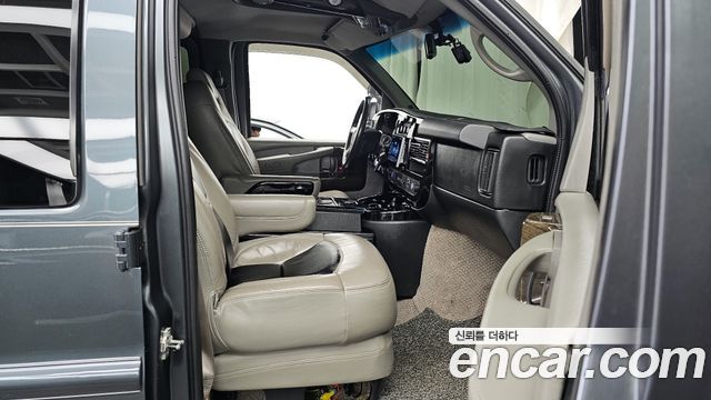 Chevrolet Express Van 2014 — photo 11