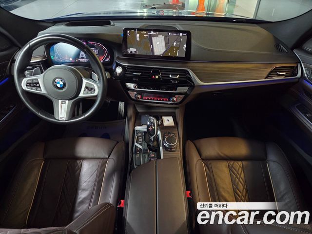 BMW Gran Turismo 2021 — photo 8
