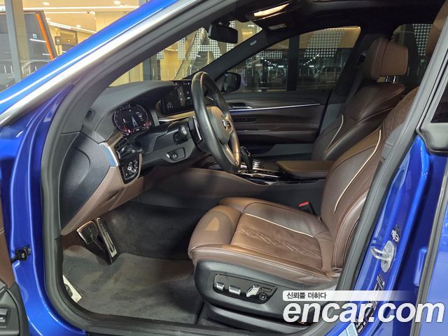 BMW Gran Turismo 2021 — photo 9
