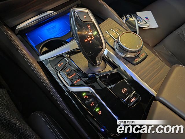 BMW Gran Turismo 2021 — photo 18