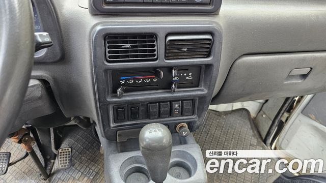 Kia Towner 2002 — photo 11