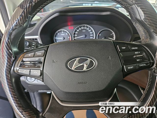 Hyundai Starex 2019 — photo 8