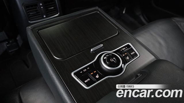 Kia K7 2012 — photo 17