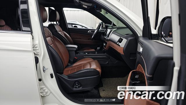 KG Mobility Rexton 2018 — photo 11