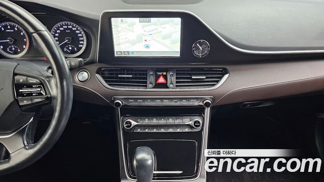 Hyundai Grandeur 2018 — photo 16