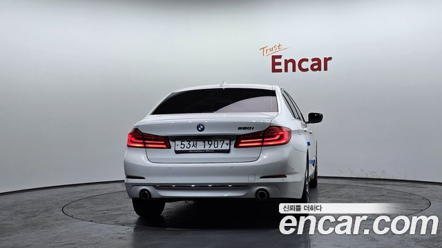 BMW 5-Series 2019 — photo 4