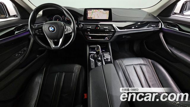 BMW 5-Series 2019 — photo 7