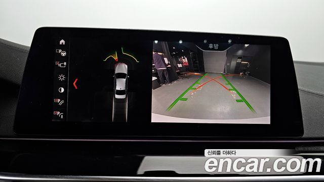 BMW 5-Series 2019 — photo 15