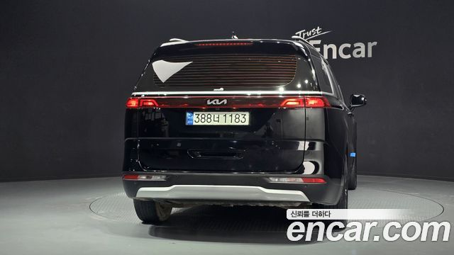 Kia Canival 2022 — photo 4