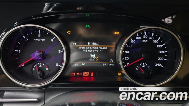 Kia Canival 2022 — photo 8