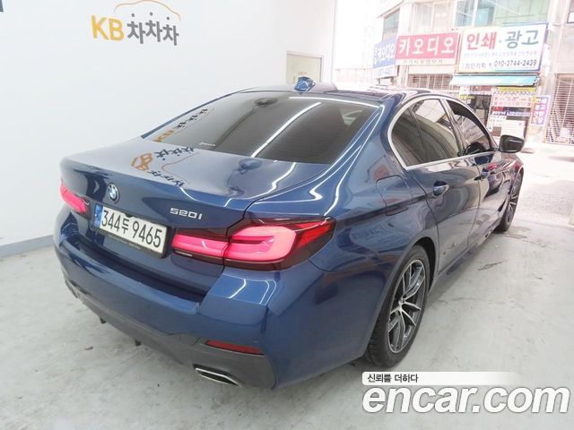 BMW 5-Series 2021 — photo 3