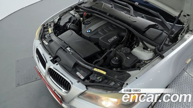 BMW 3-Series 2009 — photo 6