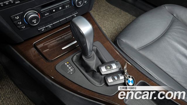 BMW 3-Series 2009 — photo 9
