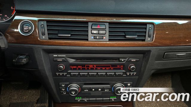 BMW 3-Series 2009 — photo 15