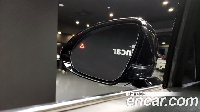 Genesis GV70 2021 — photo 13
