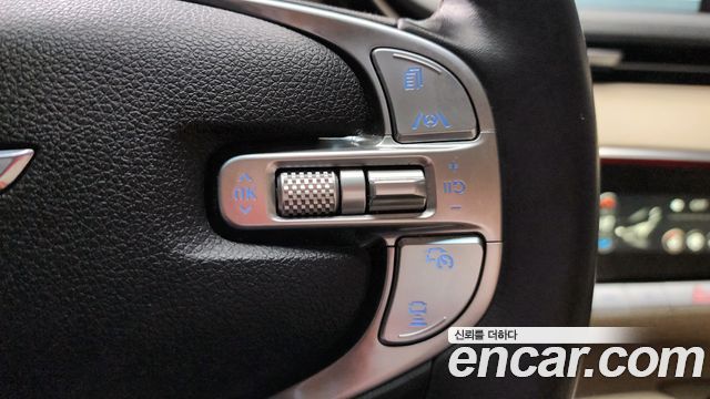Genesis GV70 2021 — photo 17