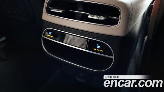 Genesis GV70 2021 — photo 19