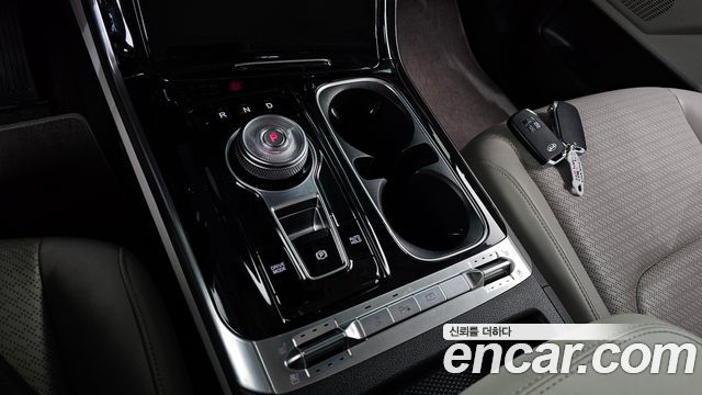 Kia Canival 2021 — photo 9