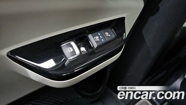 Kia Canival 2021 — photo 19