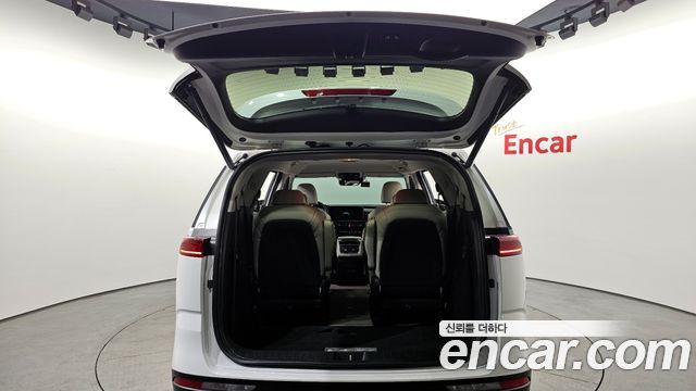 Kia Canival 2021 — photo 20