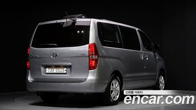 Hyundai Starex 2018 — photo 2