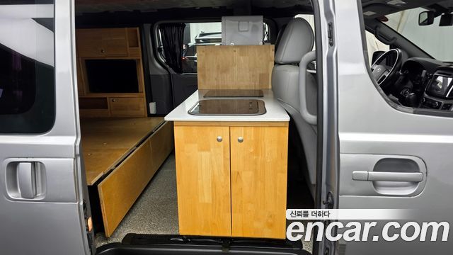Hyundai Starex 2018 — photo 12