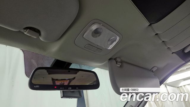 Hyundai Starex 2018 — photo 17