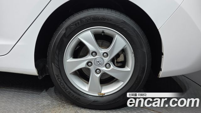 Hyundai AVANTE 2014 — photo 5