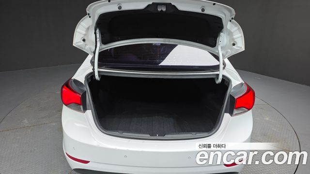 Hyundai AVANTE 2014 — photo 20