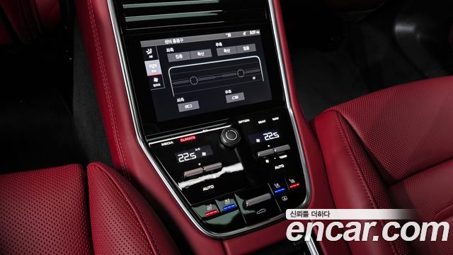 Porsche Panamera 2023 — photo 17