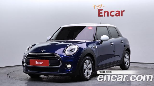 Mini Cooper 2018 — photo 1