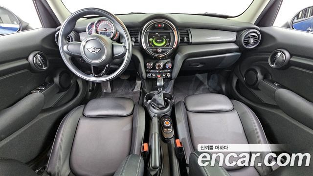 Mini Cooper 2018 — photo 7