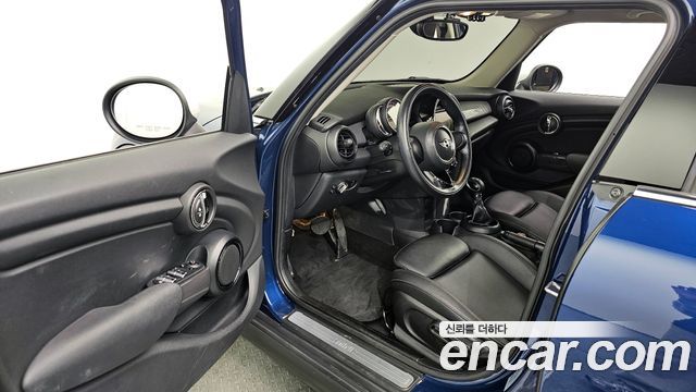 Mini Cooper 2018 — photo 10