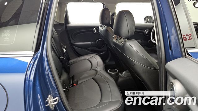 Mini Cooper 2018 — photo 12