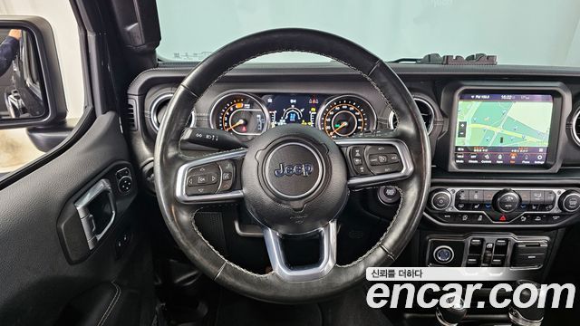Jeep Wrangler 2022 — photo 13