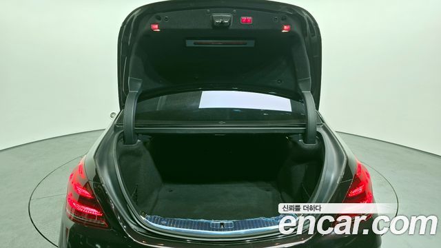 Mercedes-Benz S-Class 2018 — photo 20