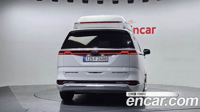 Kia Canival 2021 — photo 4