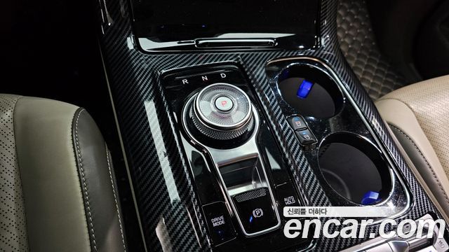 Kia Canival 2021 — photo 9