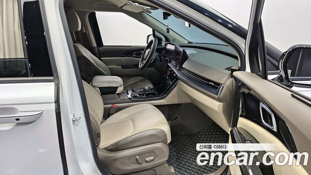 Kia Canival 2021 — photo 11