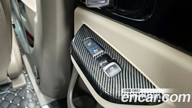 Kia Canival 2021 — photo 19