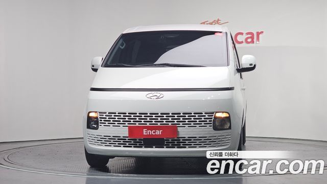 Hyundai Staria 2022 — photo 3