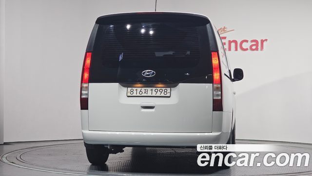 Hyundai Staria 2022 — photo 4