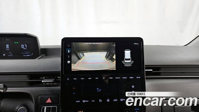 Hyundai Staria 2022 — photo 15
