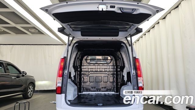 Hyundai Staria 2022 — photo 20