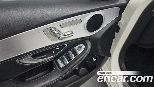 Mercedes-Benz C-Class 2015 — photo 17