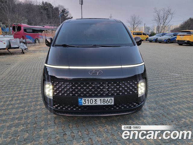 Hyundai Staria 2022 — photo 2