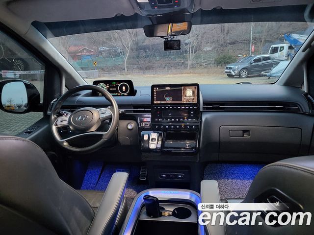 Hyundai Staria 2022 — photo 6